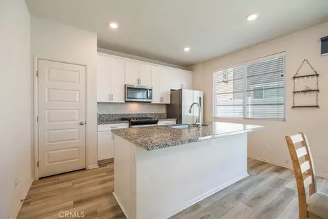 Kitchen - 28175 Ashtree, Temecula, CA 92591 photo 1 of 2