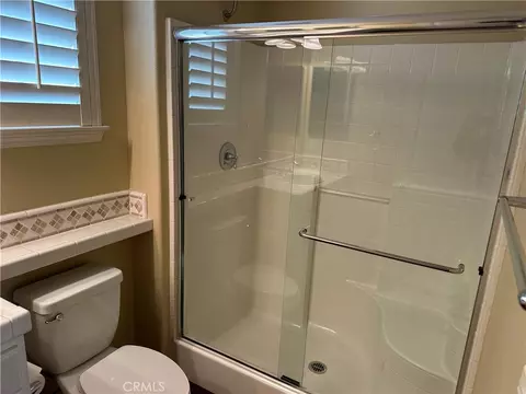 Bath - 45486 Olive Ct, Temecula, CA 92592 photo 6 of 6