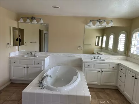 Bath - 45486 Olive Ct, Temecula, CA 92592 photo 2 of 6