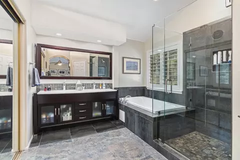 Bath - 42939 Cala Rosso, Temecula, CA 92592 photo 4 of 5
