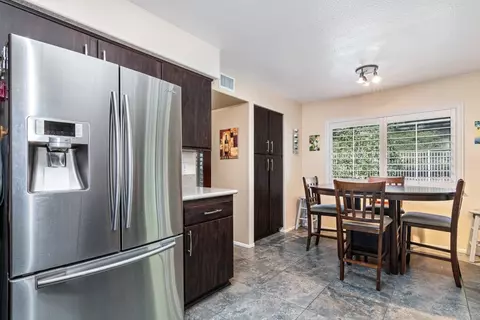Kitchen - 42939 Cala Rosso, Temecula, CA 92592 photo 3 of 3