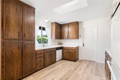 Kitchen - 16425 Gardner, Riverside, CA 92504 photo 2 of 2