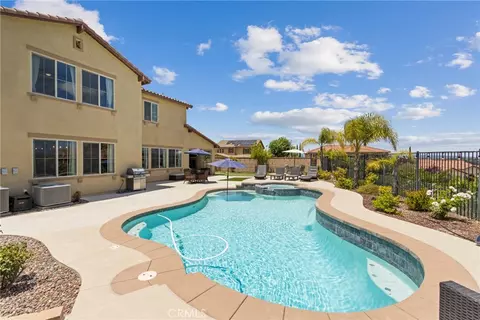 Exterior - 34502 Serdonis St, Temecula, CA 92592 photo 12 of 12