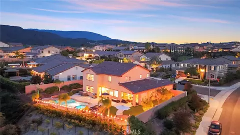 View/Area - 34502 Serdonis St, Temecula, CA 92592 photo 4 of 10