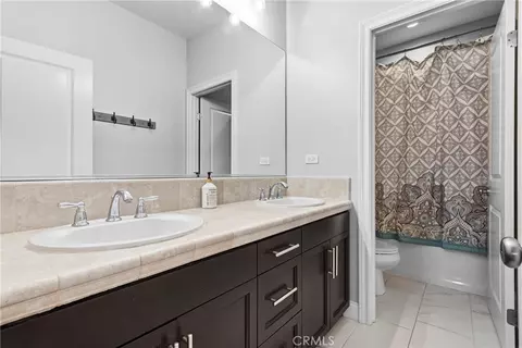 Bath - 34502 Serdonis St, Temecula, CA 92592 photo 5 of 5
