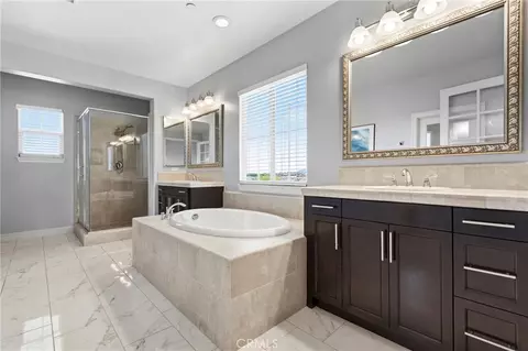 Bath - 34502 Serdonis St, Temecula, CA 92592 photo 2 of 5