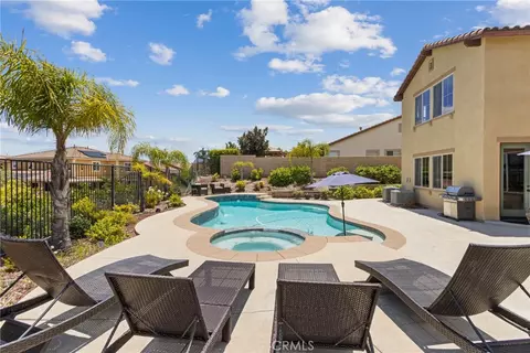 Exterior - 34502 Serdonis St, Temecula, CA 92592 photo 10 of 12
