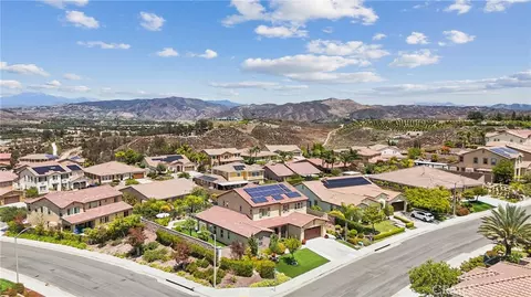 View/Area - 34502 Serdonis St, Temecula, CA 92592 photo 9 of 10