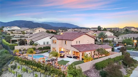 View/Area - 34502 Serdonis St, Temecula, CA 92592 photo 3 of 10