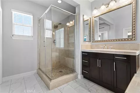 Bath - 34502 Serdonis St, Temecula, CA 92592 photo 3 of 5