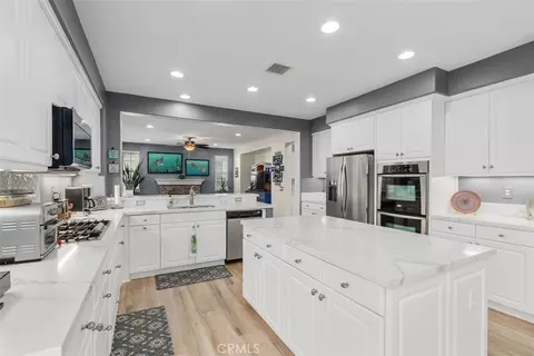 Kitchen - 31956 Bitterroot Ct, Temecula, CA 92592 photo 4 of 6