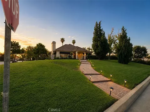 Exterior - 1506 Crestview Rd, Redlands, CA 92374 photo 4 of 11