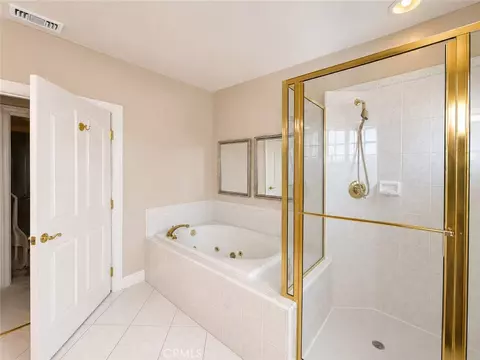 Bath - 1506 Crestview Rd, Redlands, CA 92374 photo 4 of 5