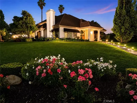 1506 Crestview Rd, Redlands, CA 92374