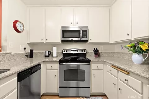 Kitchen - 7382 Park View Ct #139, Santee, CA 92071 photo 1 of 3