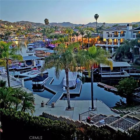 30127 White Wake, Canyon Lake, CA 92587