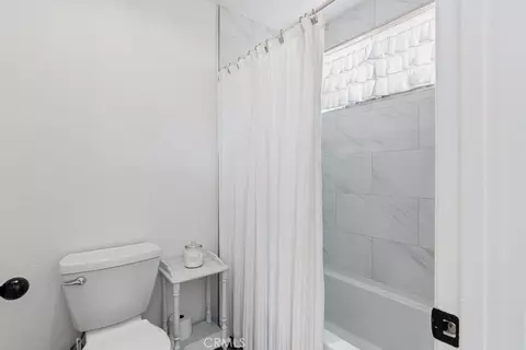 Bath - 41760 Bargil Ct, Temecula, CA 92591 photo 5 of 5