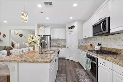 Kitchen - 364 Misaki, Fallbrook, CA 92028 photo 2 of 3