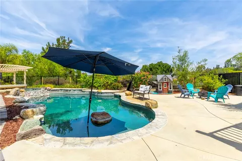 Exterior - 41762 Humber Dr, Temecula, CA 92591 photo 8 of 10