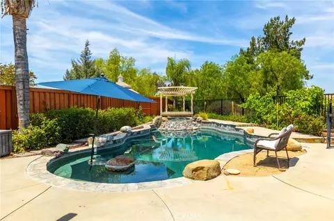 Exterior - 41762 Humber Dr, Temecula, CA 92591 photo 7 of 10