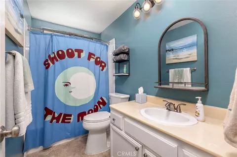 Bath - 41762 Humber Dr, Temecula, CA 92591 photo 3 of 4