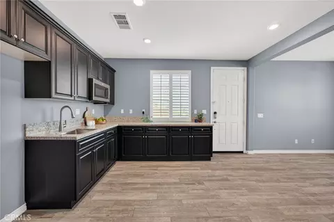 Entry Way - 33320 Kilroy Rd, Temecula, CA 92592 photo 3 of 5