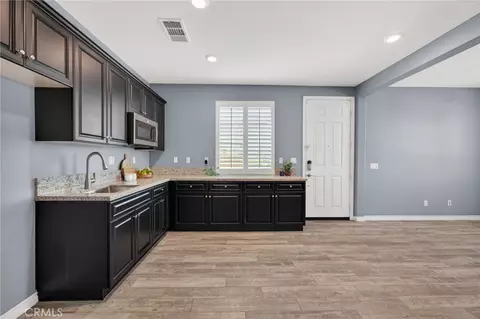 Entry Way - 33320 Kilroy Rd, Temecula, CA 92592 photo 3 of 6