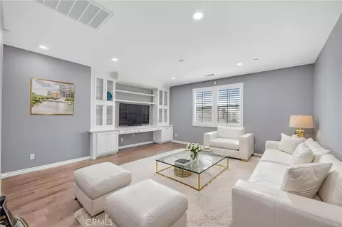 Living - 33320 Kilroy Rd, Temecula, CA 92592 photo 4 of 4