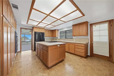 Kitchen - 44196 La Cruz Rd, Temecula, CA 92590 photo 1 of 4