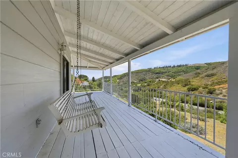 Exterior - 44196 La Cruz Rd, Temecula, CA 92590 photo 10 of 12