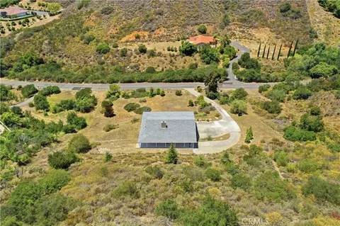 View/Area - 44196 La Cruz Rd, Temecula, CA 92590 photo 2 of 3
