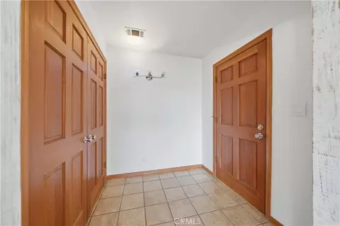 Entry Way - 44196 La Cruz Rd, Temecula, CA 92590 photo 3 of 3