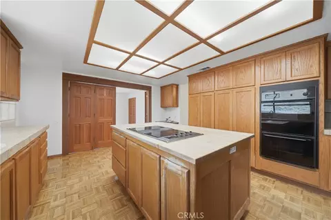 Kitchen - 44196 La Cruz Rd, Temecula, CA 92590 photo 4 of 4