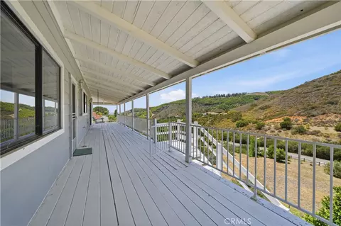 Exterior - 44196 La Cruz Rd, Temecula, CA 92590 photo 8 of 12