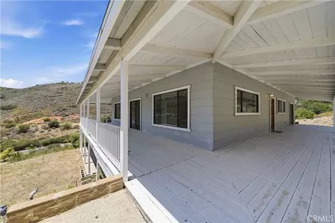 Exterior - 44196 La Cruz Rd, Temecula, CA 92590 photo 4 of 12