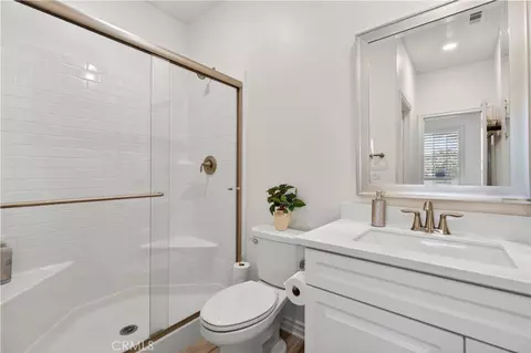 Bath - 30478 Mulberry Ct, Temecula, CA 92591 photo 4 of 5