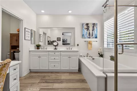 Bath - 30478 Mulberry Ct, Temecula, CA 92591 photo 1 of 5