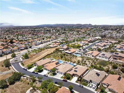 View/Area - 30478 Mulberry Ct, Temecula, CA 92591 photo 3 of 7