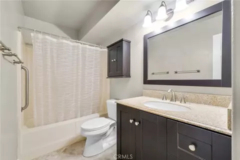 Bath - 30396 Danube Ct, Temecula, CA 92591 photo 1 of 2