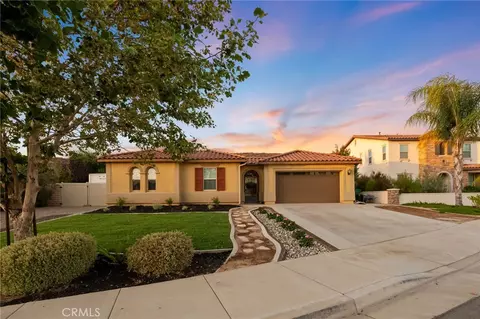 32696 Cougar Pass Ct, Winchester, CA 92596