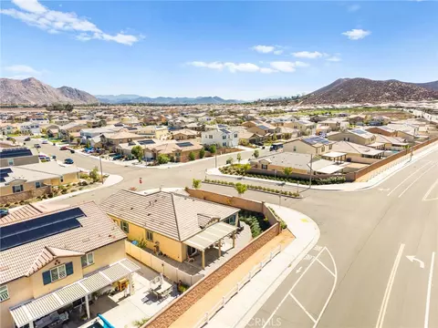 View/Area - 26545 Dash Dr, Menifee, CA 92585 photo 4 of 7