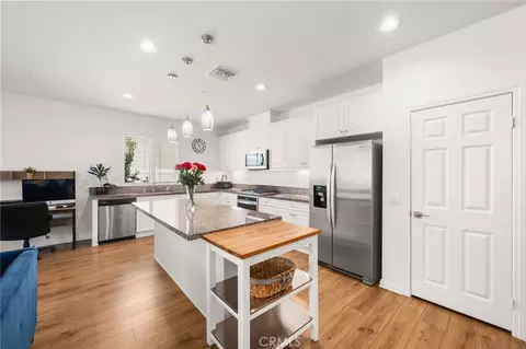 Kitchen - 26545 Dash Dr, Menifee, CA 92585 photo 3 of 5