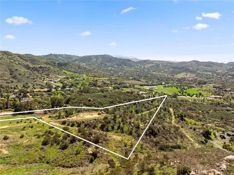 2 Las Palmeras, Temecula, CA 92590
