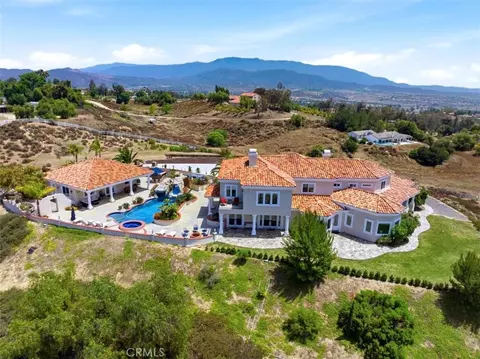 34351 Calle Vis, Temecula, CA 92592