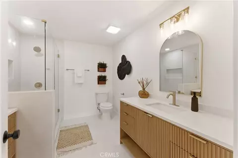 Bath - 245 Countryhaven, Encinitas, CA 92024 photo 3 of 4