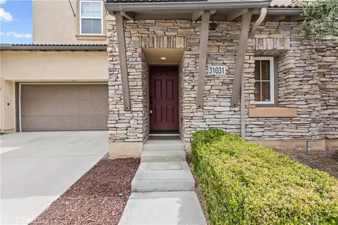 31031 Strawberry Tree Ln, Temecula, CA 92592