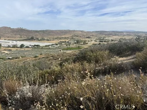 17 Ginter Rd, Hemet, CA 92544