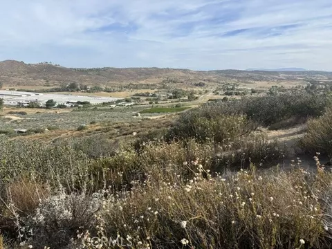 17 Ginter Rd, Hemet, CA 92544