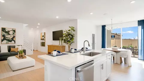 Entry Way - 1756 Eagle Rd, Rialto, CA 92376 photo 2 of 5