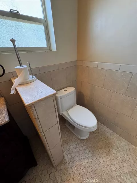 Bath - 3261 N Kenora, Spring Valley, CA 91977 photo 4 of 4